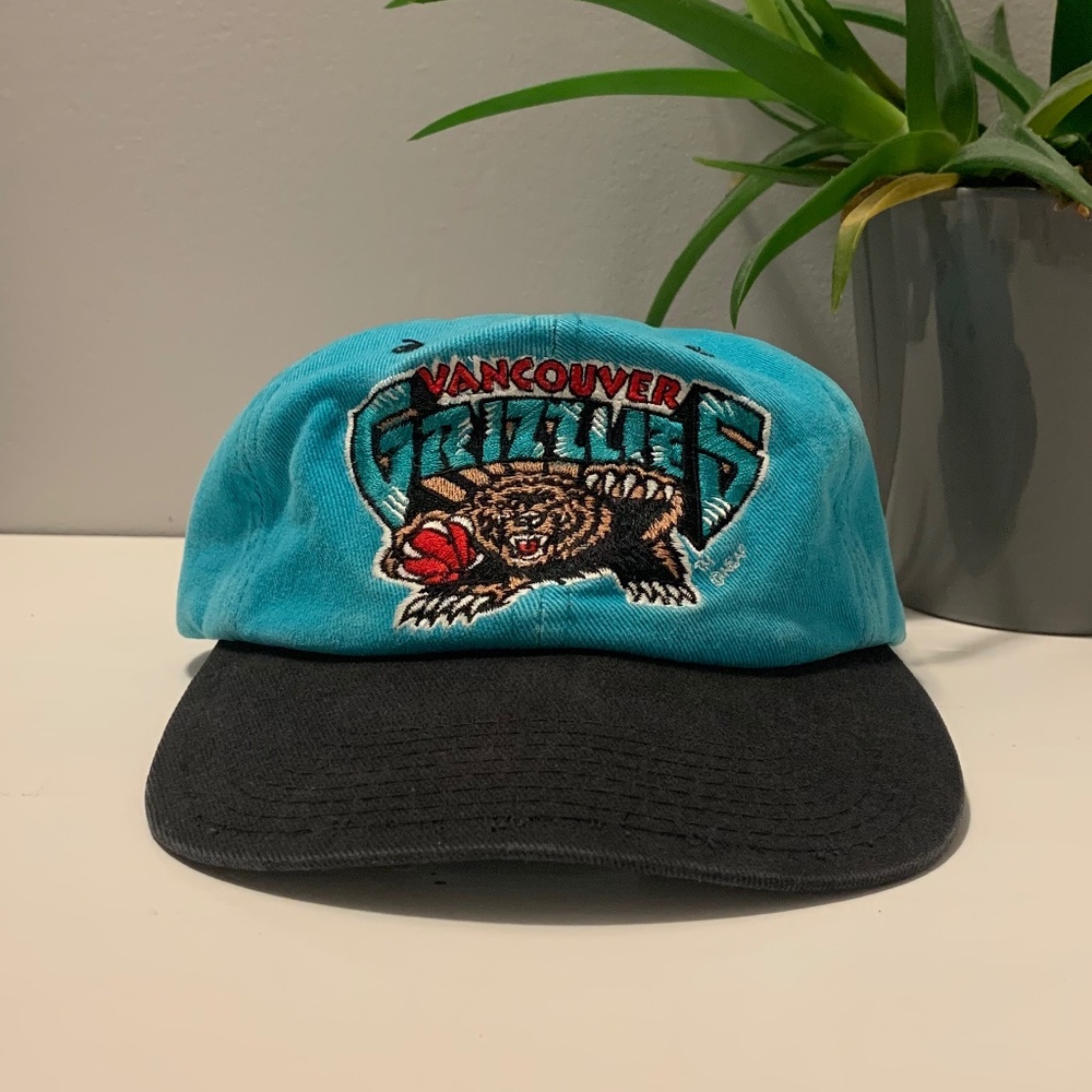Vintage Vancouver Grizzlies Hat